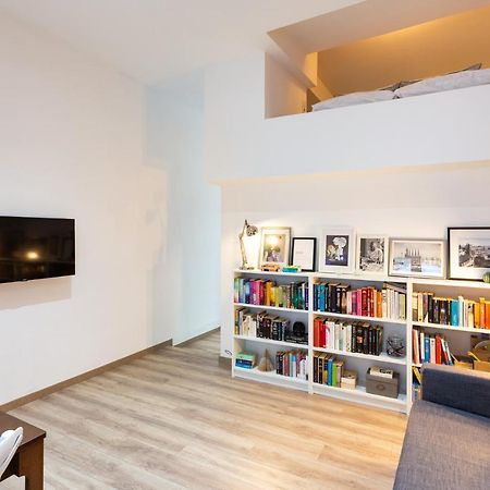Stay U-Nique Apartments Travessera II Barcellona Esterno foto