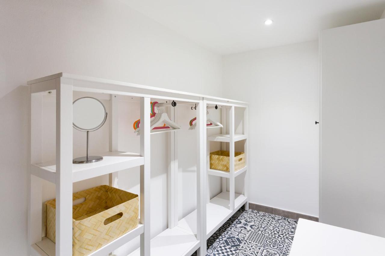 Stay U-Nique Apartments Travessera II Barcellona Esterno foto